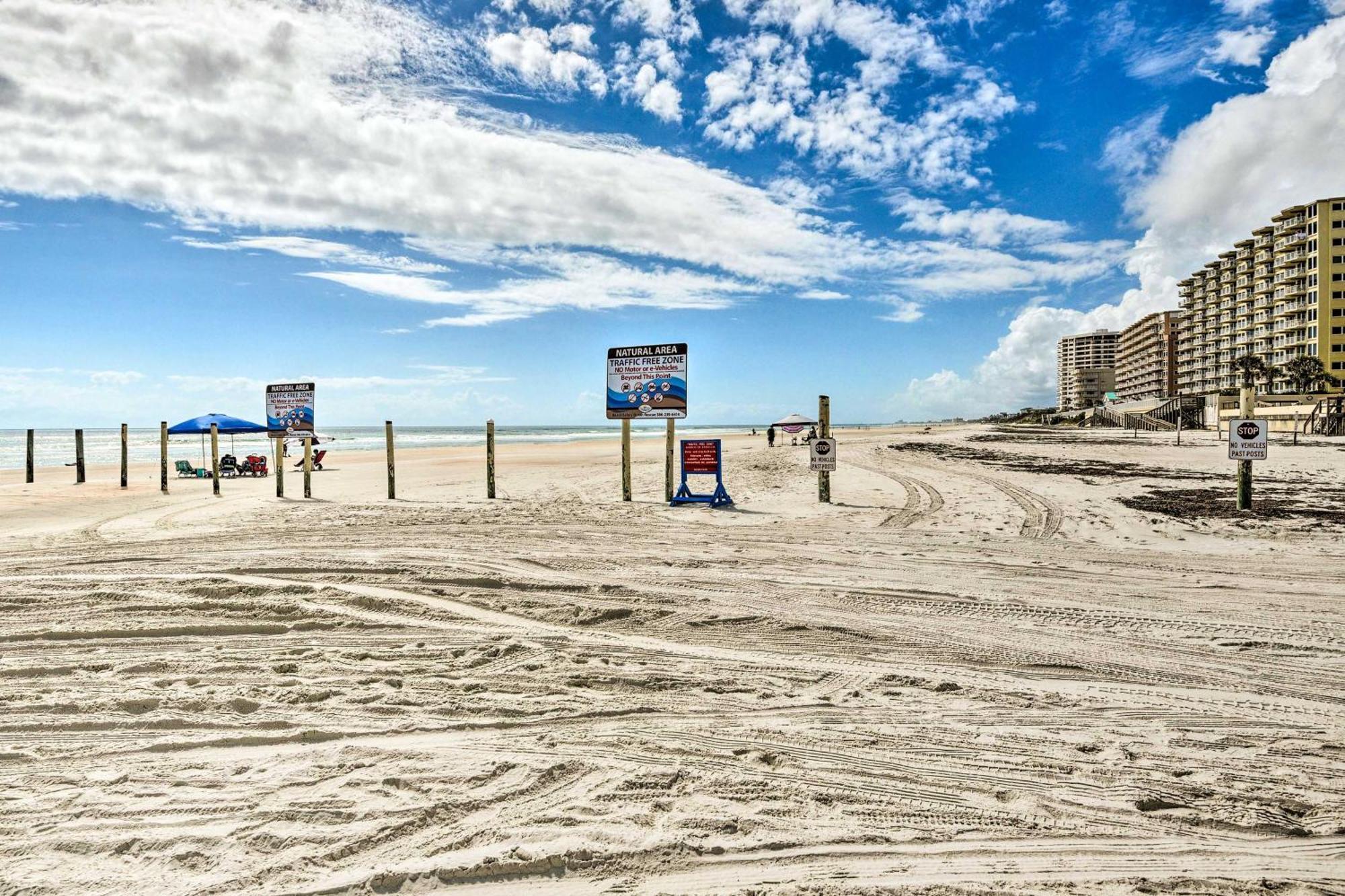 Daytona Condo With Community Pool, Walk To Beach! Daytona Beach Shores Exterior photo